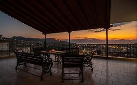 Nikolas Apartment